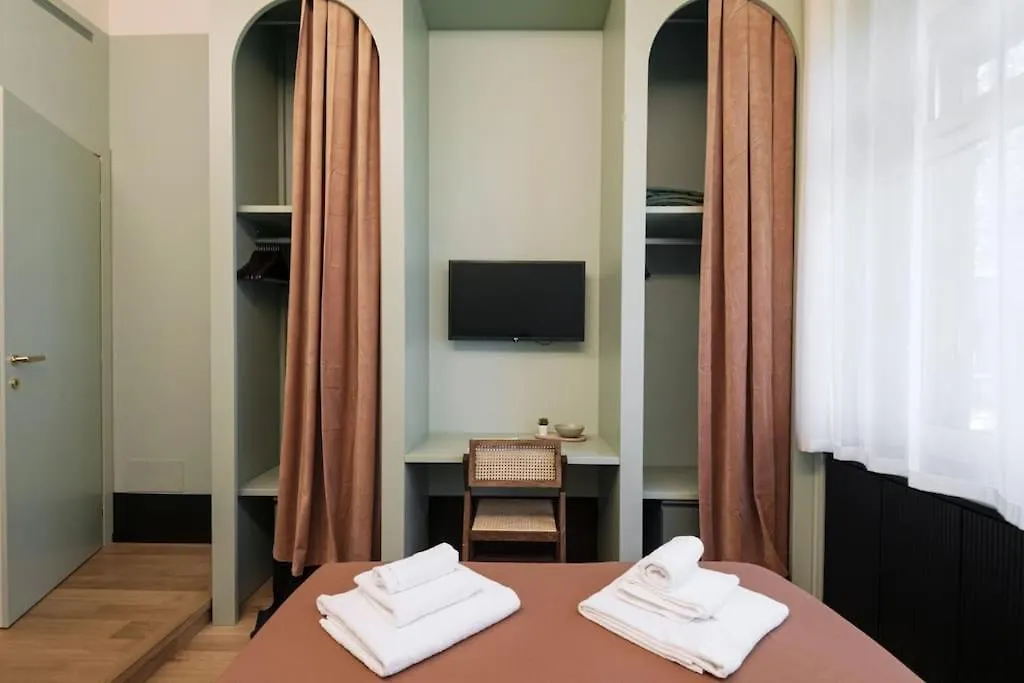 Easylife - Elegant Apartment In Sant'Ambrogio Milan 0*,  Italy