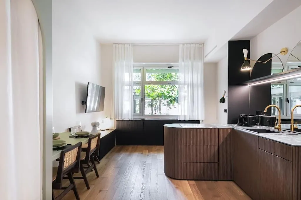 Easylife - Elegant Apartment In Sant\'Ambrogio location